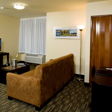 Executive Residency By Best Western Navigator Inn & Suites Everett Exteriör bild
