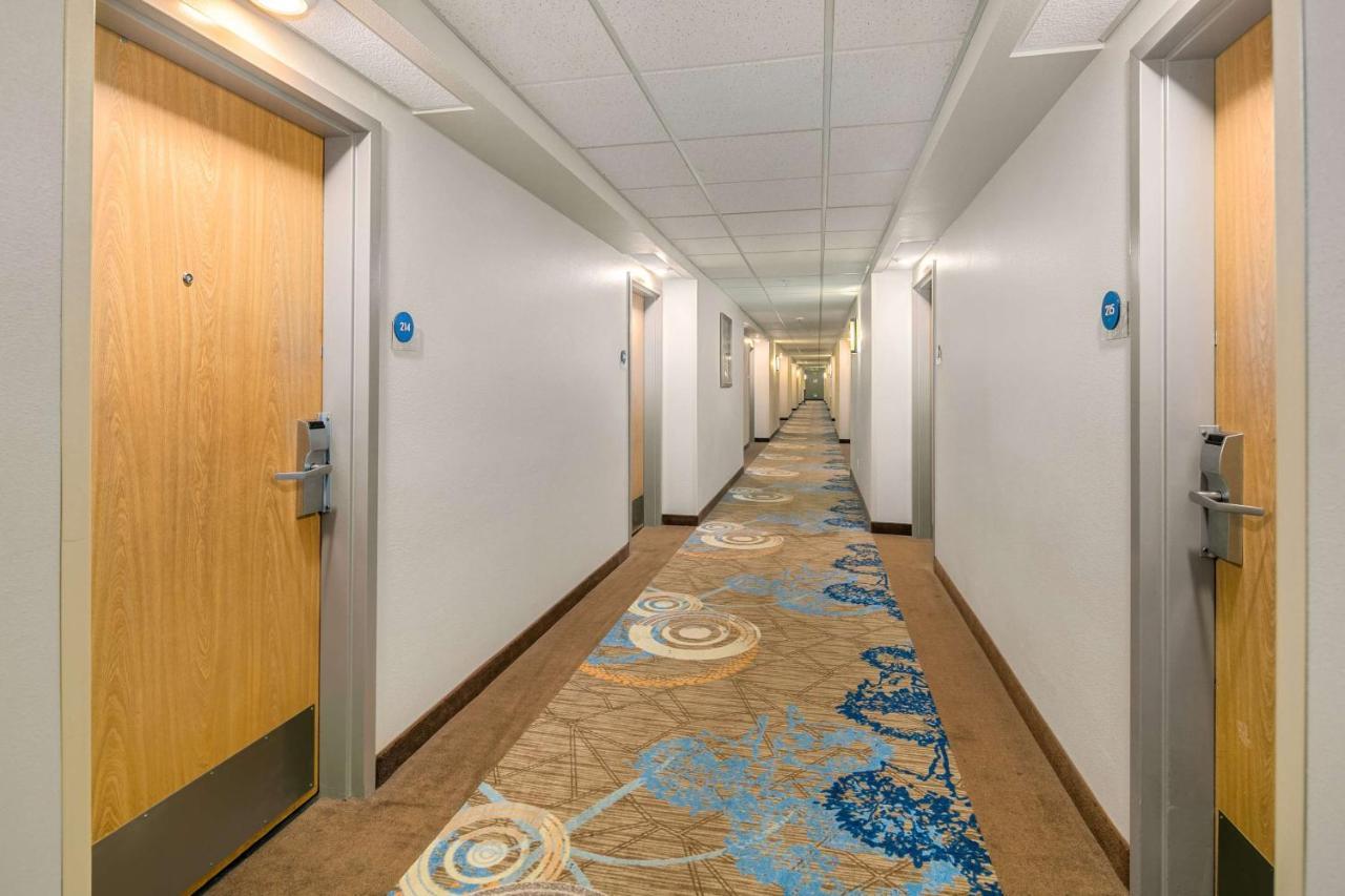 Executive Residency By Best Western Navigator Inn & Suites Everett Exteriör bild