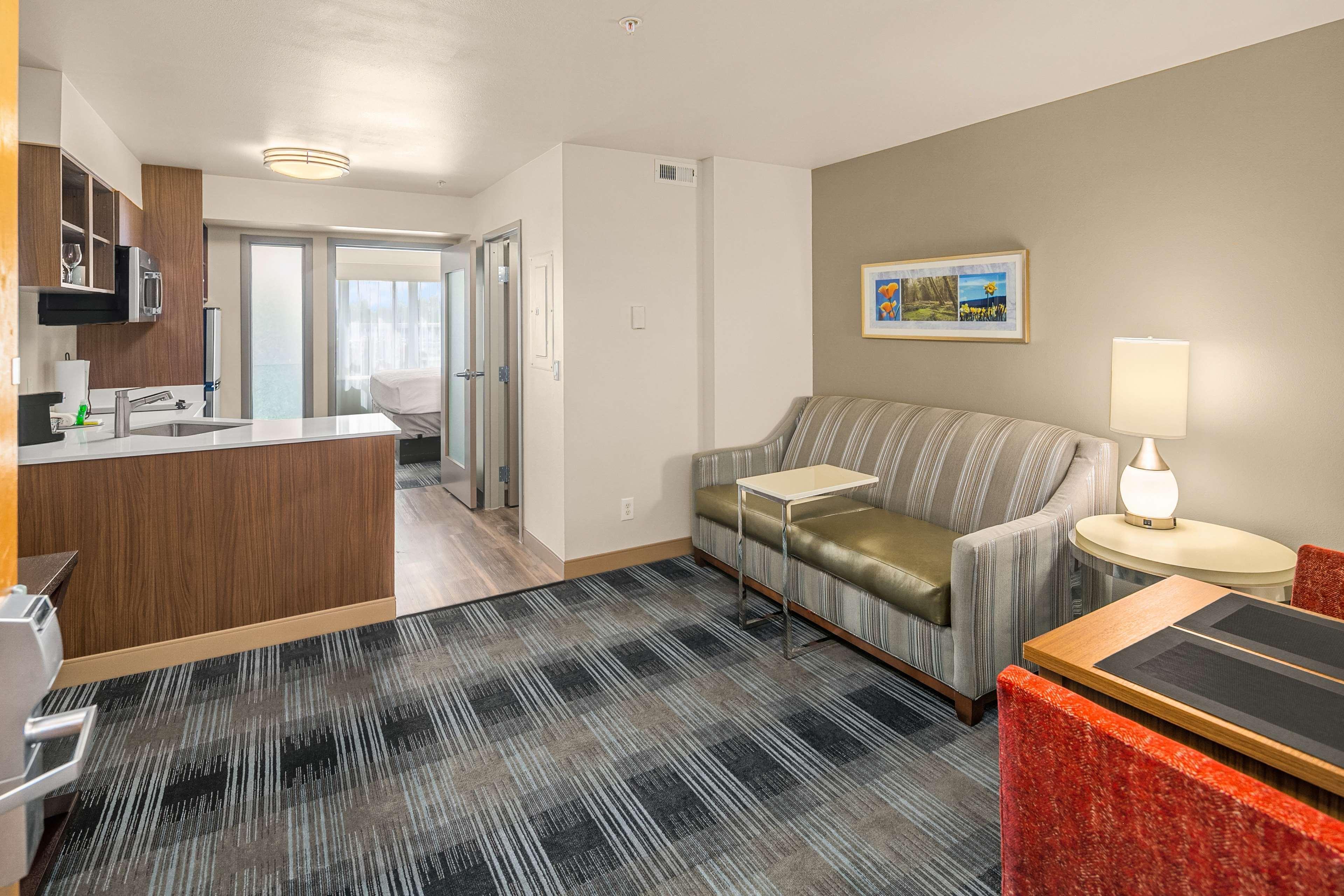 Executive Residency By Best Western Navigator Inn & Suites Everett Exteriör bild