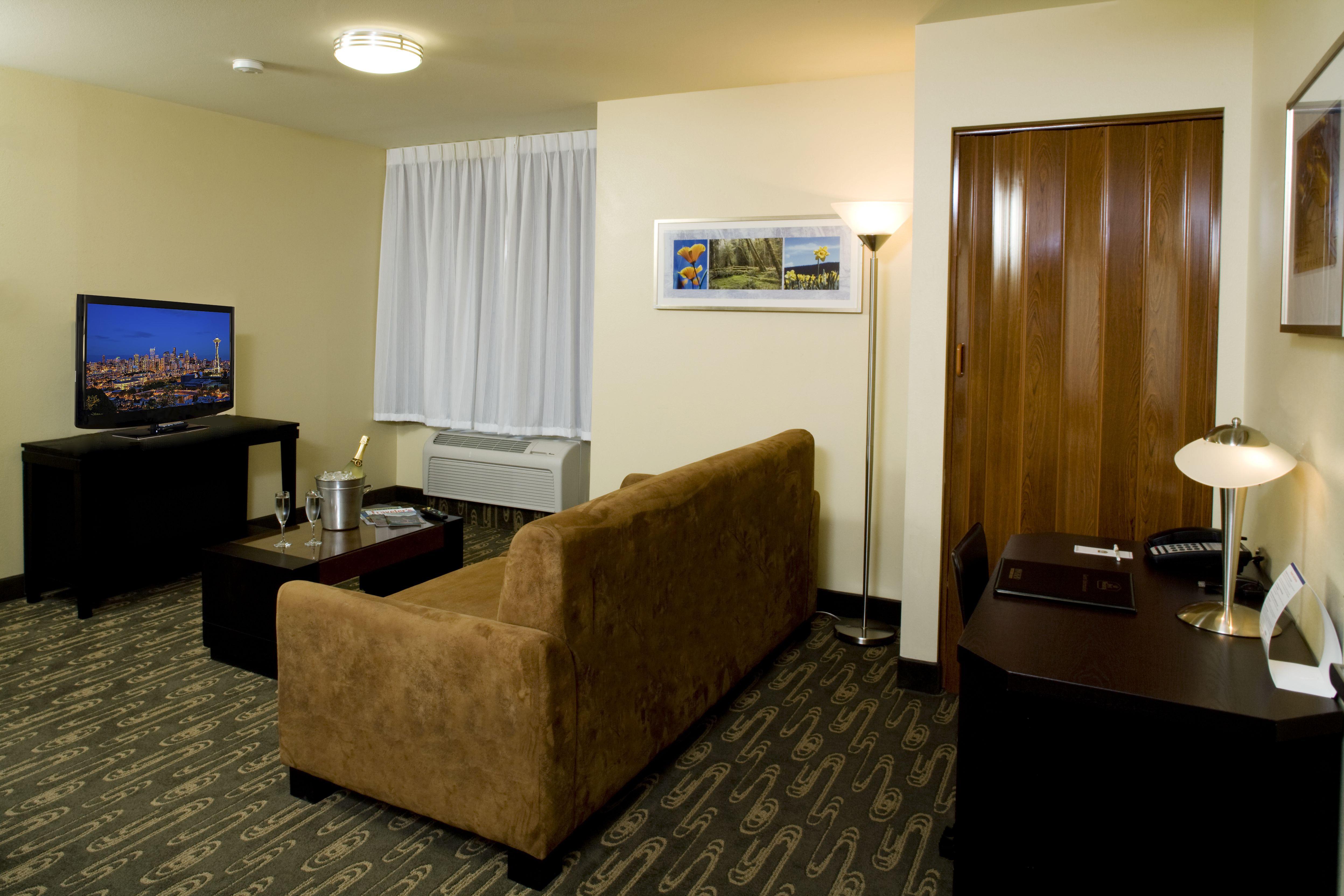 Executive Residency By Best Western Navigator Inn & Suites Everett Exteriör bild