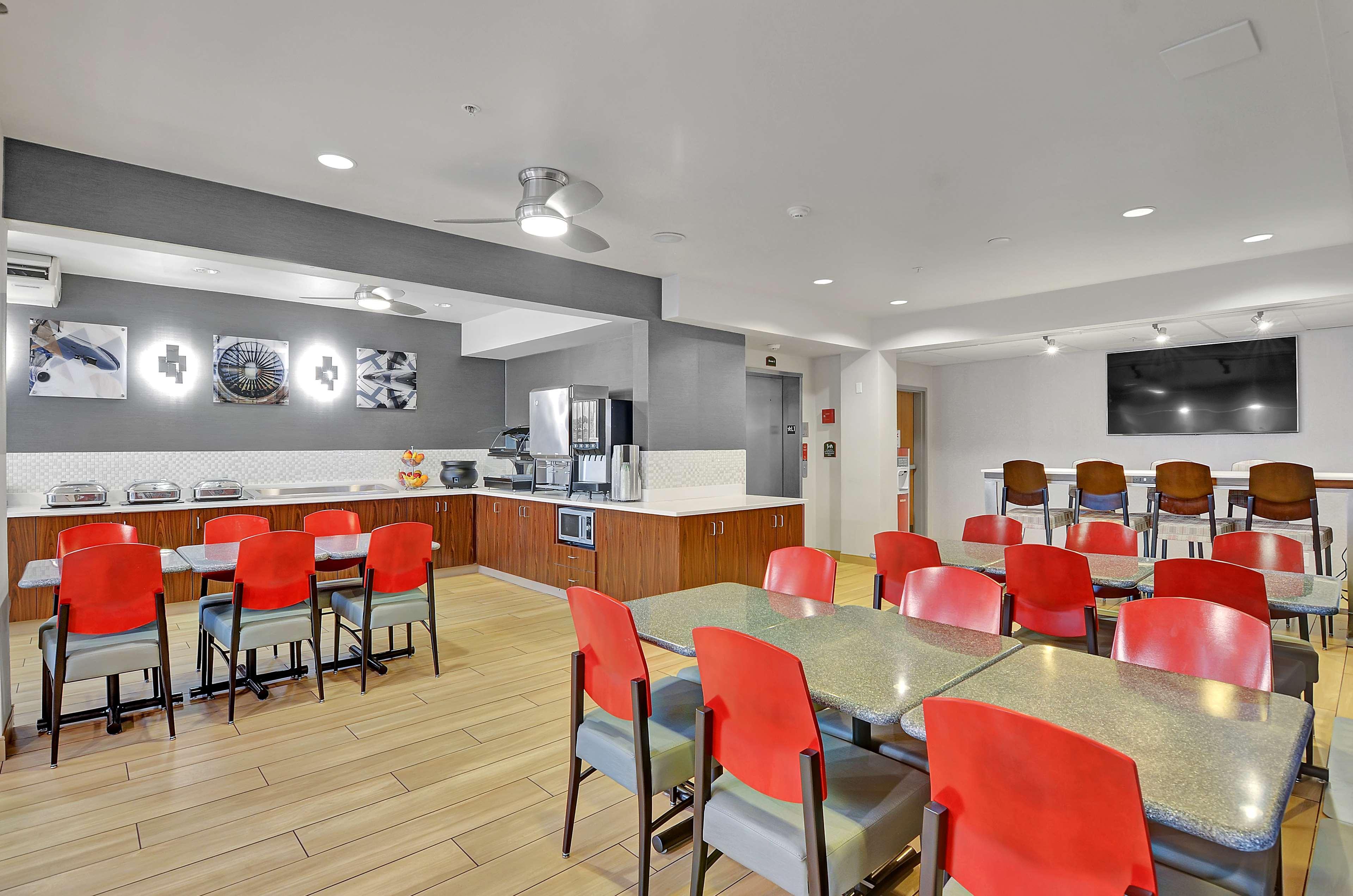 Executive Residency By Best Western Navigator Inn & Suites Everett Exteriör bild